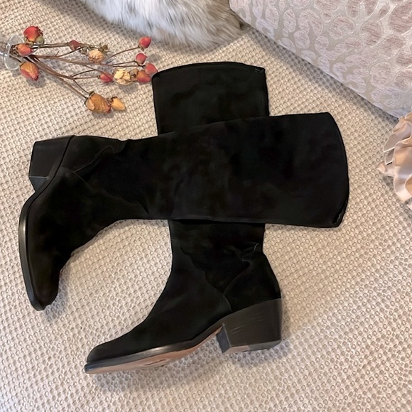 Joan & David Hand Made in Italy Vintage Black Suede Knee High Block Heel Boots - Picture 1 of 16